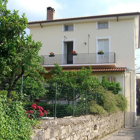 Spacious Apartment In Ceraso With Mountain View Zewnętrze zdjęcie