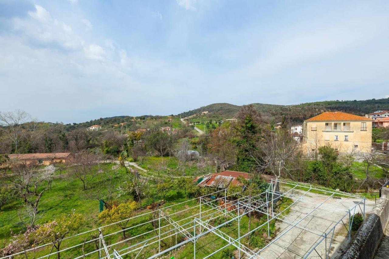 Spacious Apartment In Ceraso With Mountain View Zewnętrze zdjęcie