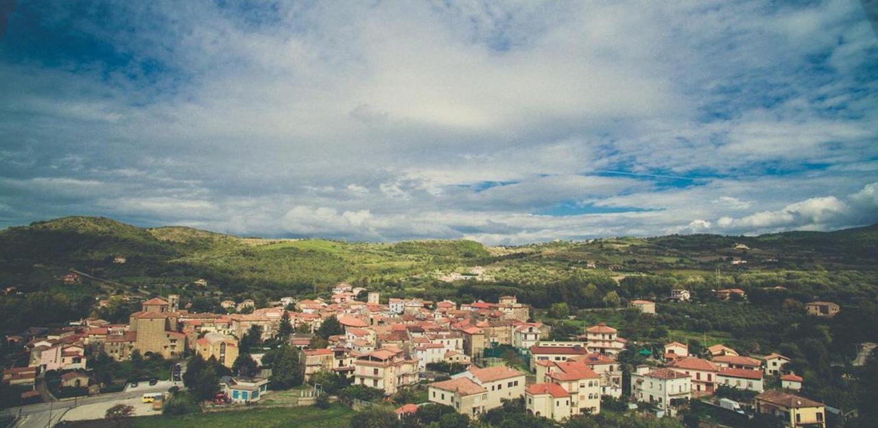 Spacious Apartment In Ceraso With Mountain View Zewnętrze zdjęcie